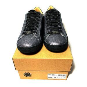 NWT UGG Women Shoes Size 8 *